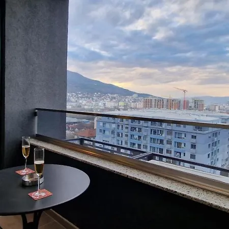 Exclusive & Modern Apartment